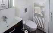 In-room Bathroom 6 En Rou Libre