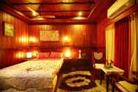 Kamar Tidur Mass Holidays Houseboat