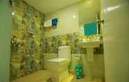 Toilet Kamar 3 Mass Holidays Houseboat