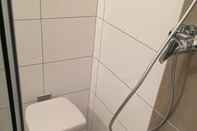 In-room Bathroom Ferienhaus am Stausee Bitburg