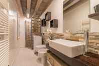 In-room Bathroom San Polo 2140 In The Heart Of Venice