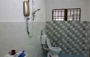 Toilet Kamar 3 Alan Homestay 2