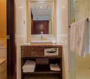 In-room Bathroom 3 Junlin Hotspring Hotel