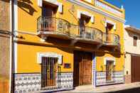 Exterior Typical Valencian House. Modernist Style. Recommended for Families