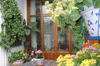 Common Space Typical Valencian House. Modernist Style. Recommended for Families