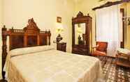 Bedroom 2 Typical Valencian House. Modernist Style. Recommended for Families