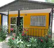 Luar Bangunan 7 Bungalows Camping Alpha Madrid