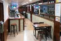 Bar, Cafe and Lounge Hostal Adelia