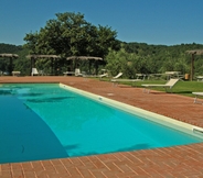 Swimming Pool 2 Agriturismo La Forra