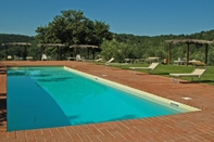 Swimming Pool Agriturismo La Forra