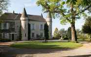 Exterior 2 Château Haute Roche