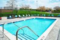 Swimming Pool Residence Inn by Marriott Lynchburg