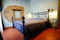 Kamar Tidur Agriturismo i Monti