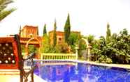 สระว่ายน้ำ 2 Auberge Kasbah Tiriguioute