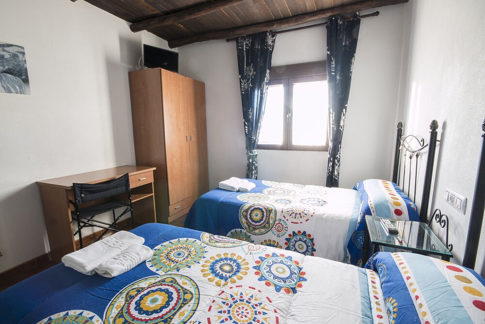 Kamar Tidur Hotel El Tirol