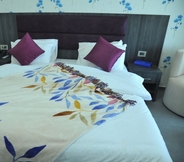 Bedroom 3 Le Six Resort Hotel