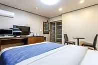 Bedroom Hyundae Motel