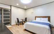 Bedroom 5 Hyundae Motel