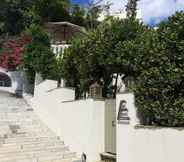 Exterior 7 Tinos E Houses