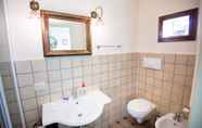 In-room Bathroom 4 Nena' al Borgo Castello
