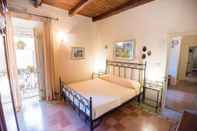 Bilik Tidur Nena' al Borgo Castello