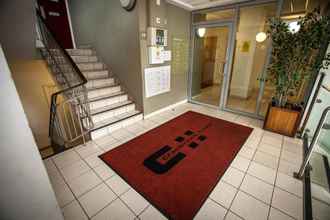 Lobby 4 Cranbrook House Serviced Apartments