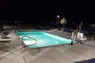 Swimming Pool Best Western Plus Coalinga Inn