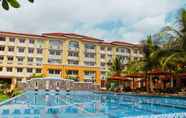 Kolam Renang 4 2 Bedroom at San Remo Oasis near SM Seaside