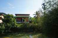 Exterior Bangsak Hut