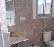 In-room Bathroom 5 Holiday Home Emblema - Adults Only