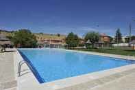 Swimming Pool Apartamentos Turísticos Veladiez