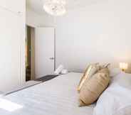 Kamar Tidur 3 AERIN, 2BDR Melbourne Apartment