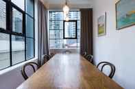 ห้องประชุม CYNTHIA, 2BDR Melbourne Apartment