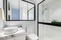 In-room Bathroom ESTHER, 2BDR South Yarra Apartment