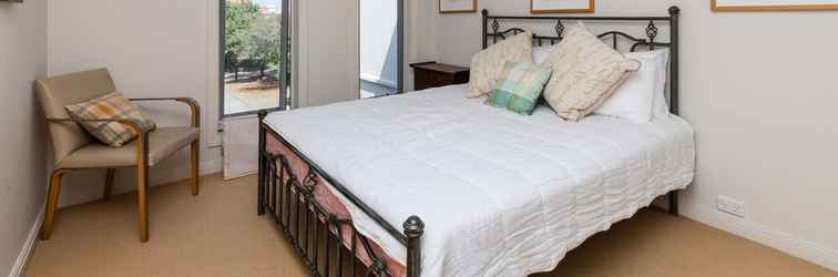 Kamar Tidur JASMINE, 2BDR Port Melbourne House