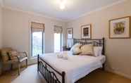 Kamar Tidur 3 JASMINE, 2BDR Port Melbourne House