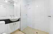 In-room Bathroom 4 SIENNA, 1BDR South Melbourne Apartment