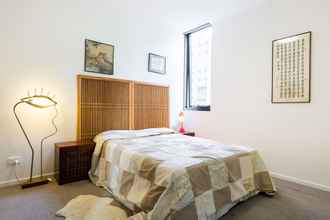 Kamar Tidur 4 TALIA, 1BDR Carlton Apartment