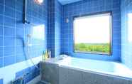 In-room Bathroom 6 The Guernsey Hotel & Resort