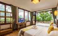 Bedroom 6 Yangshuo Riverview Hotel