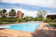 Swimming Pool Villa Margaux