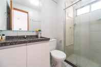 ห้องน้ำภายในห้อง Flat Jaqueira Home Service