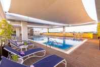 Swimming Pool Premier Inn Abu Dhabi Int Airport