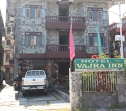 Exterior 2 Hotel Vajra Inn