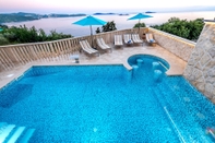 Swimming Pool Villa Sunset