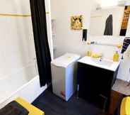 In-room Bathroom 3 Appart Cosy Brest vue mer