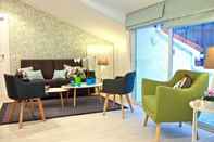 Lobi Feelathome Madrid Suites Apartments