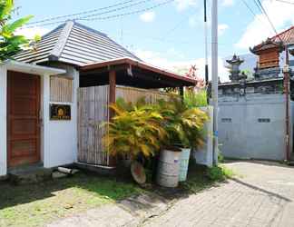 Exterior 2 Anyar Bagus Villa