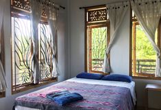 Others 3 Bobby's Place