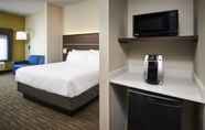 ห้องนอน 7 Holiday Inn Express and Suites Brantford, an IHG Hotel